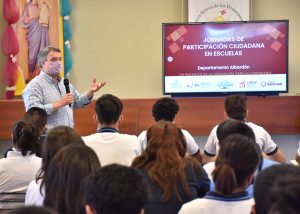 Foro de estudiantes en Albardón